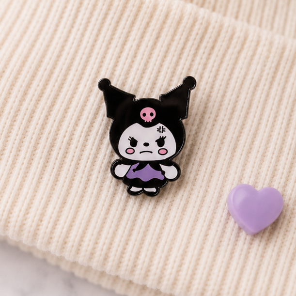Pin's Kuromi Noir Officiel – Image 8