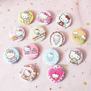 Badge Hello Kitty Coloré