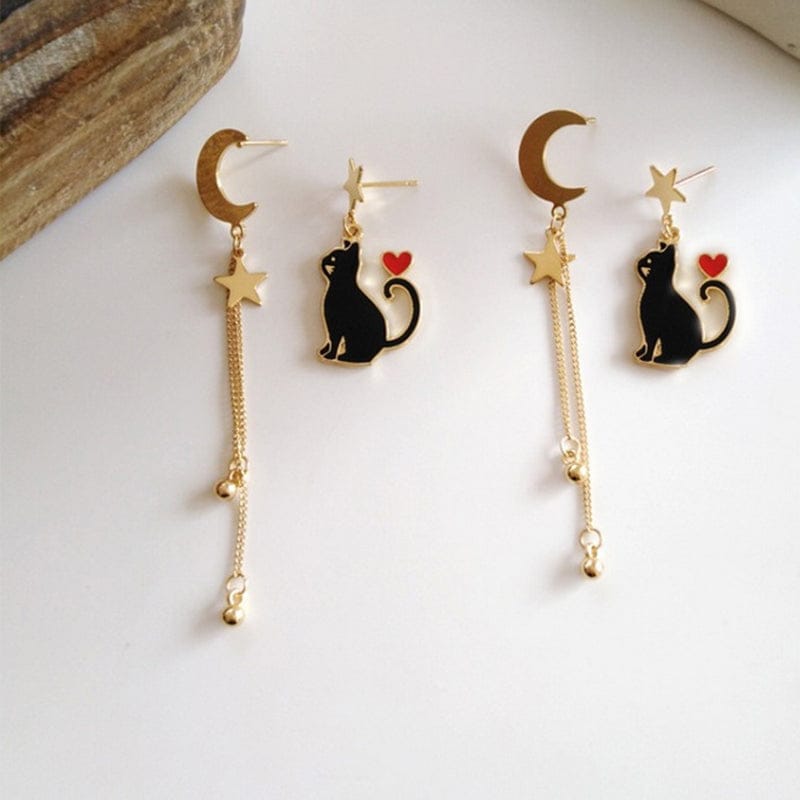 Boucle d'Oreille Asymétrique Dorée Chat, Lune et Étoiles – Image 3