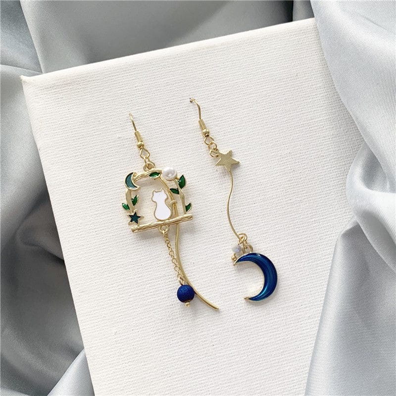 Boucles d'Oreilles Asymétriques Chat Lune et Étoile – Image 4