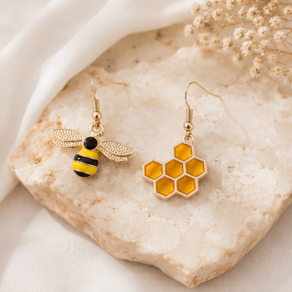 Boucles d'Oreilles Abeille en Or – Image 4