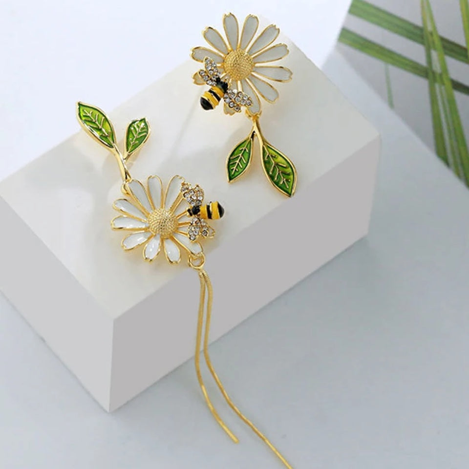 Boucles d'Oreilles en Forme d'Abeille – Image 3