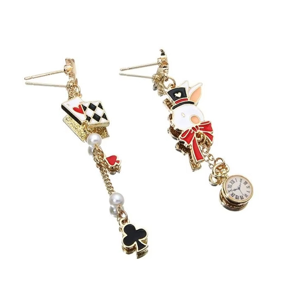 Boucles d'Oreilles Lapin Blanc et Cartes à Jouer – Image 3