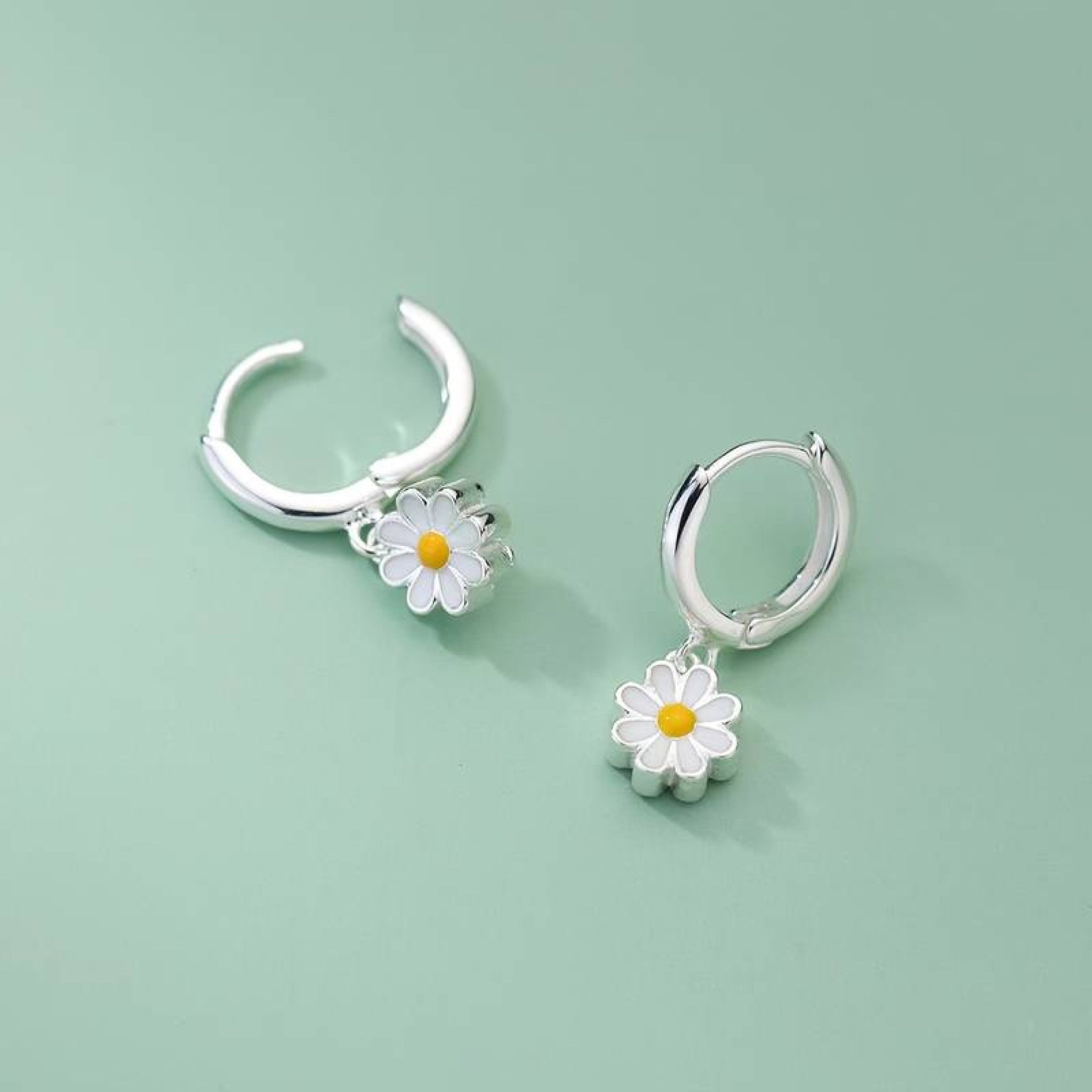 Boucles d'Oreilles Marguerite Dorées