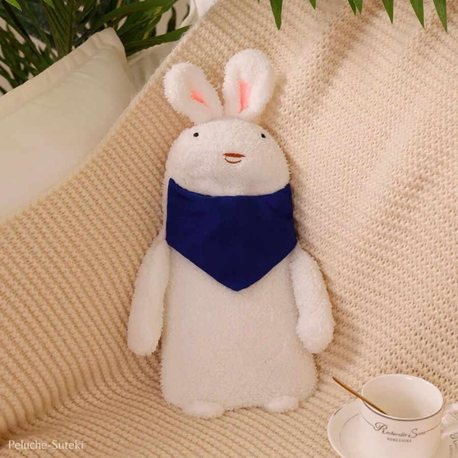 Bouillotte en Peluche Lapin Blanc avec Écharpe Bleue – Image 3