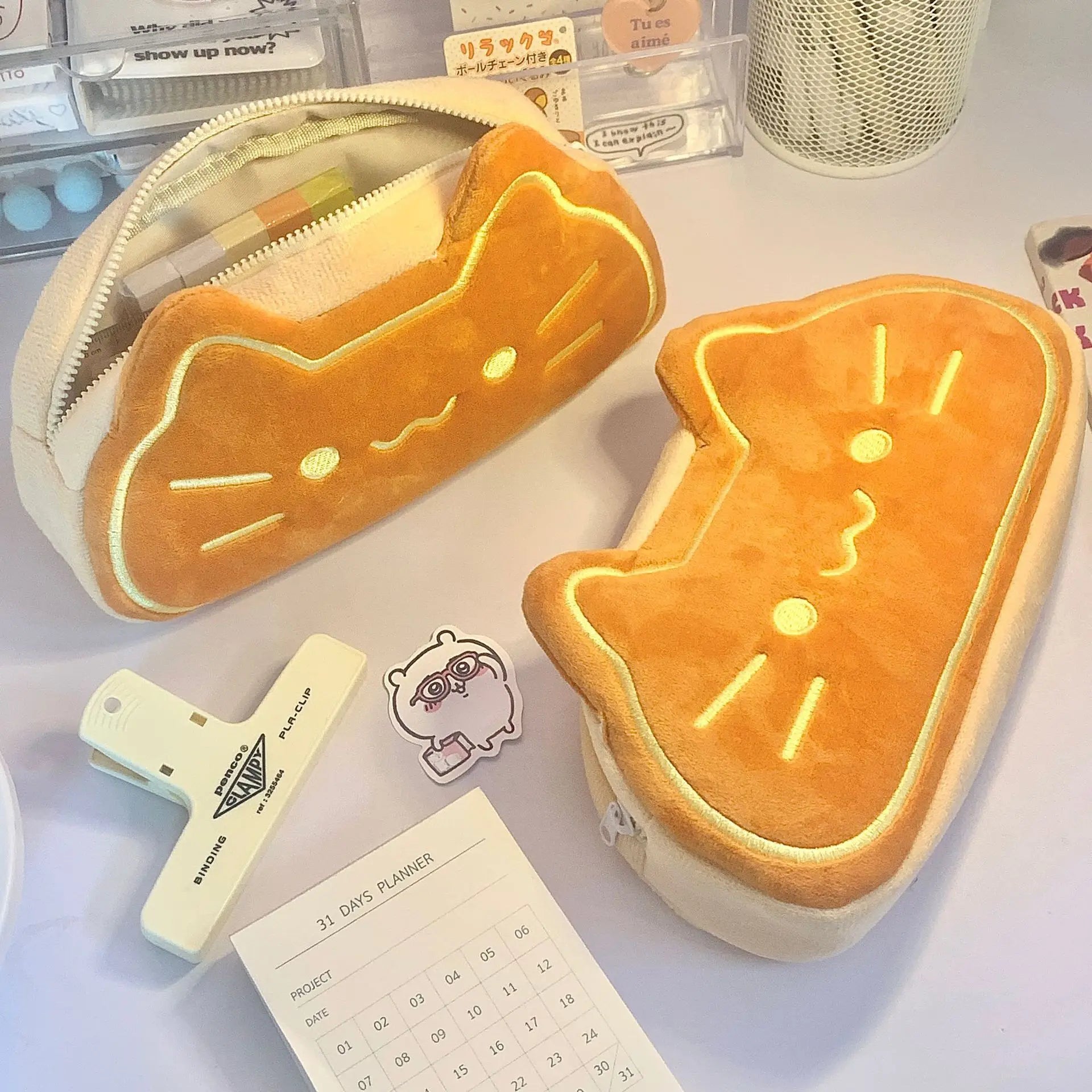 Trousse en Peluche Chat Toast Kawaii – Image 4