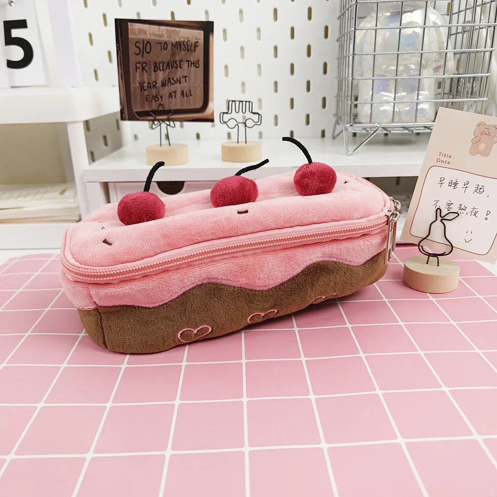 Trousse Gâteau en Peluche Rose Pâle et Cerises – Image 3