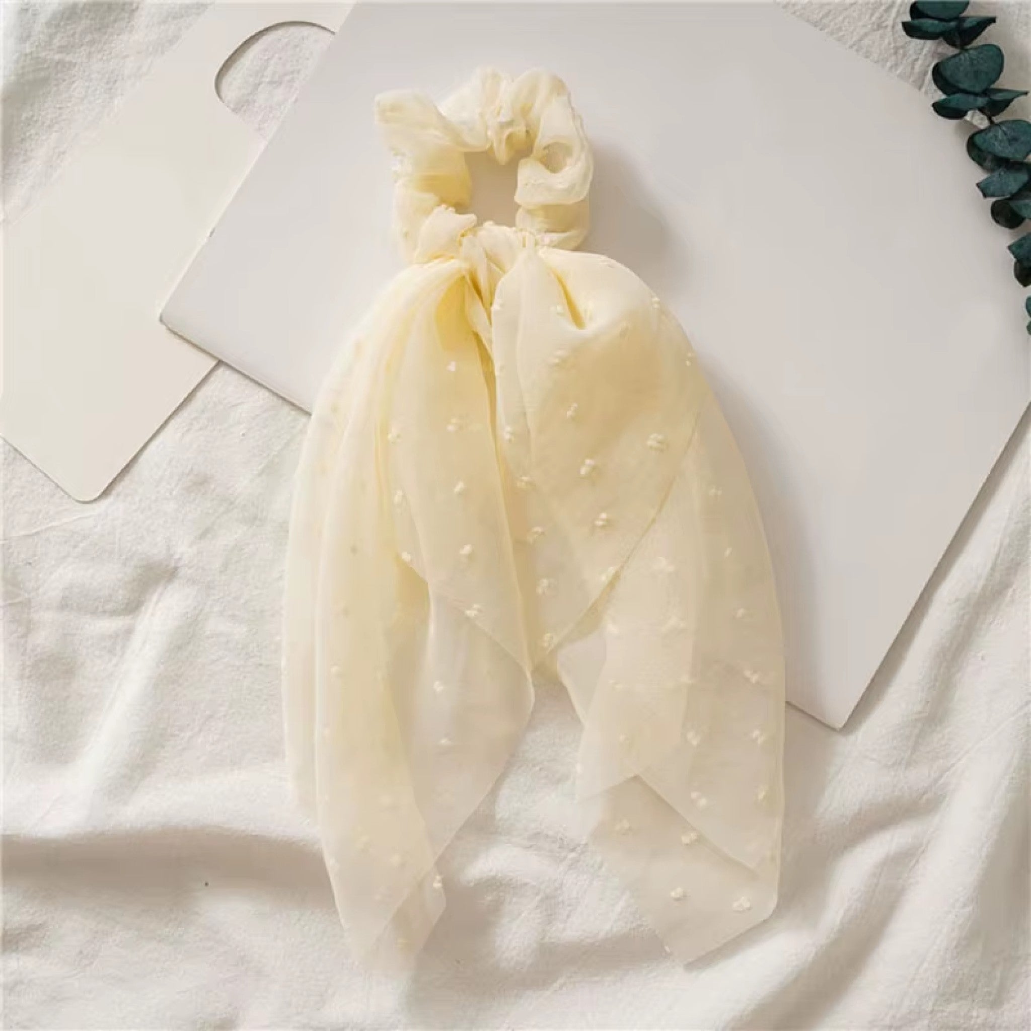 Chouchou en Foulard à Broderies – Image 6