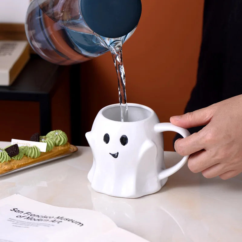 Mug Fantôme Souriant en Céramique Blanche – Image 6