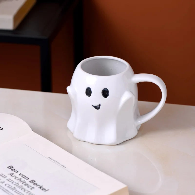 Mug Fantôme Souriant en Céramique Blanche – Image 7