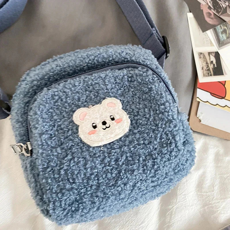 Sac à Bandoulière en Peluche Bleu Doux avec Ours Kawaii – Image 15