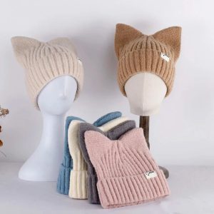 Bonnet Côtelé Doux à Oreilles de Chat Beige