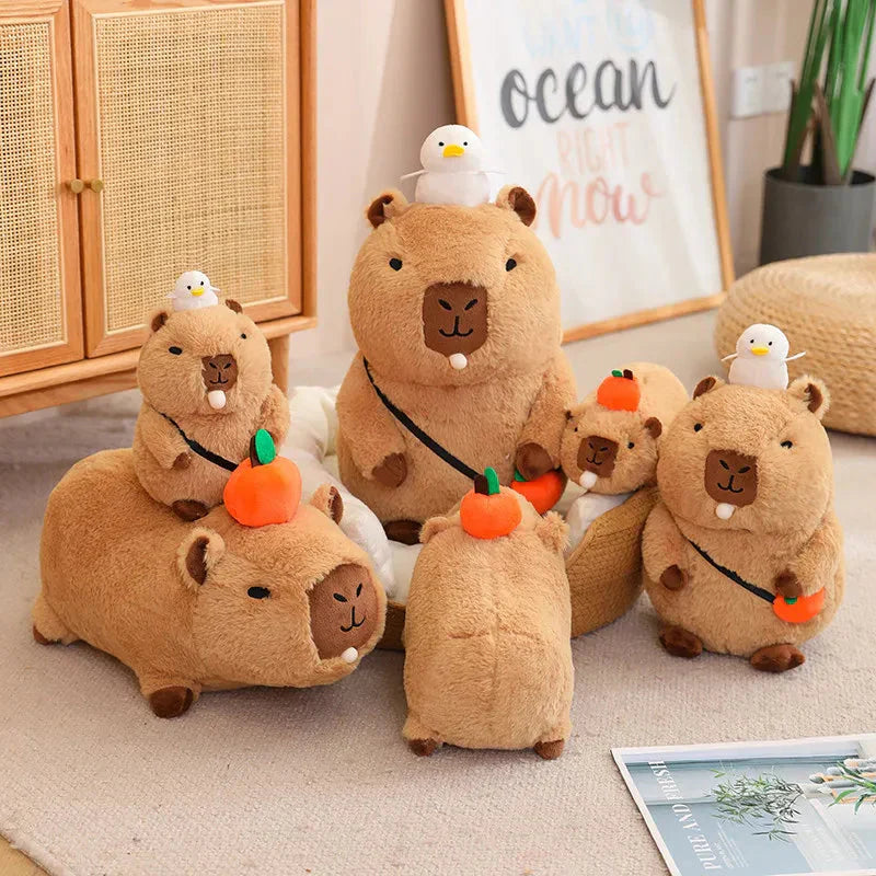 Peluche de Capybara Superposée avec Oiseau et Carotte – Image 12