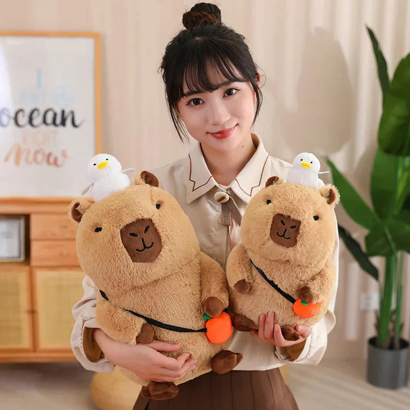 Peluche de Capybara Superposée avec Oiseau et Carotte – Image 26