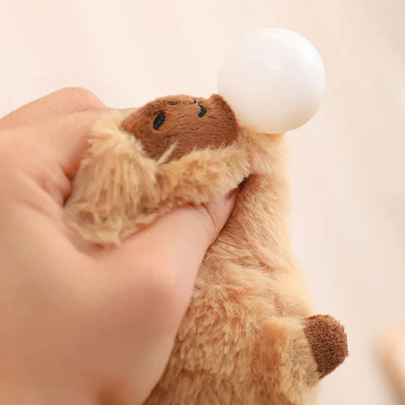 Peluche de Capybara Superposée avec Oiseau et Carotte – Image 6