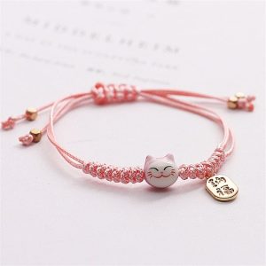Bracelet en Cordon Rose Pâle Chat Maneki-Neko Doré
