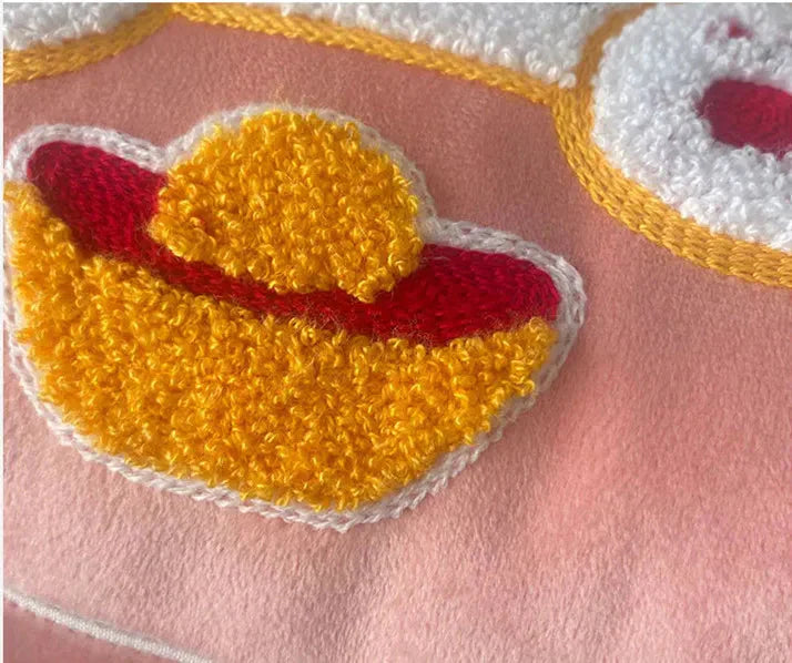 Coussin Rose Pâle Maneki Neko Brodé – Image 8