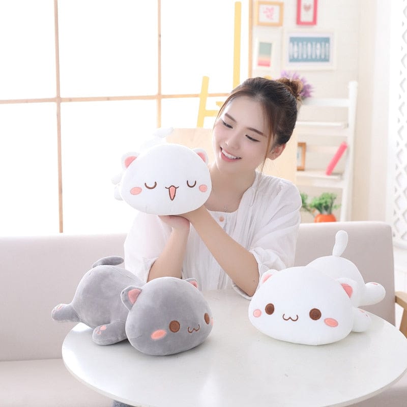 Peluche Kawaii Blanche Allongée et Joues Roses – Image 5
