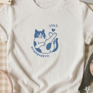 T-Shirt en Coton Blanc à Imprimé Chat 'Nyanghaeyo' Bleu