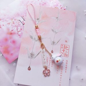 Breloque Japonaise Lapin Blanc et Fleur Rose