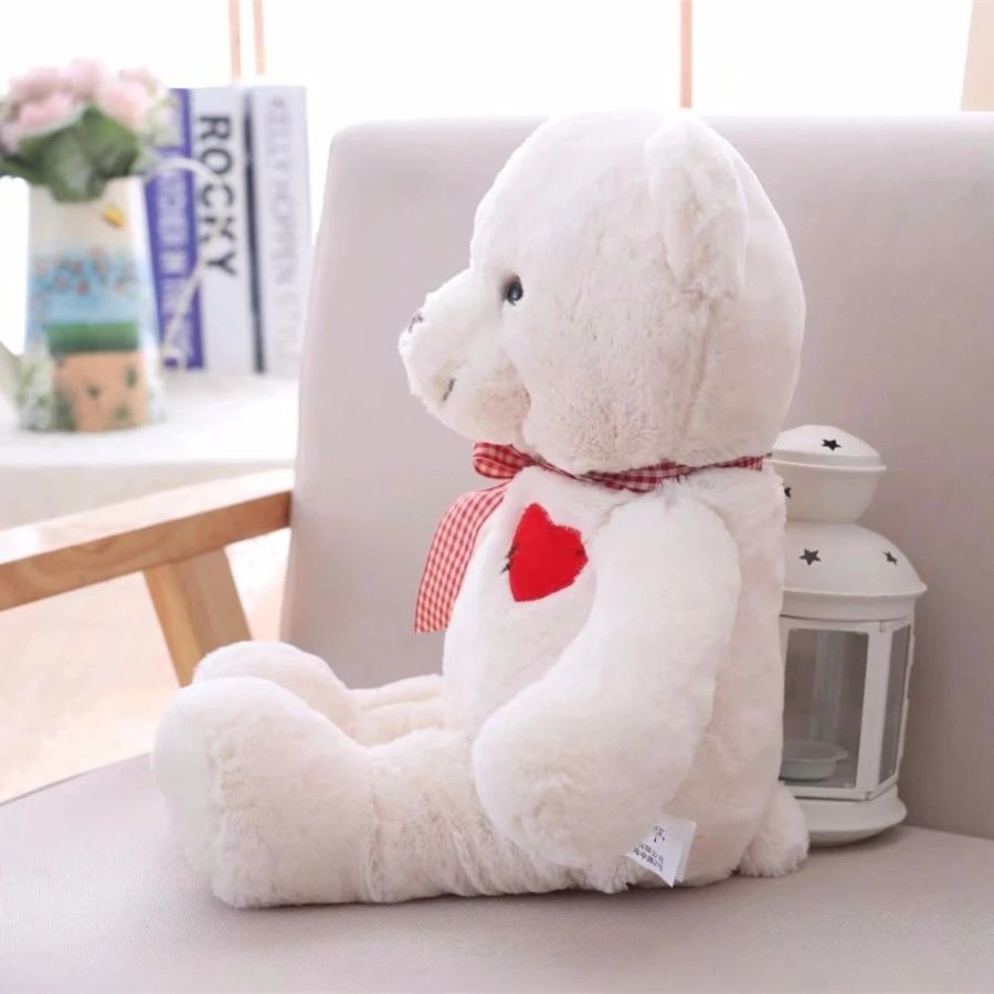 Ours en Peluche Douce avec Cœur Rouge et Nœud à Carreaux – Image 6