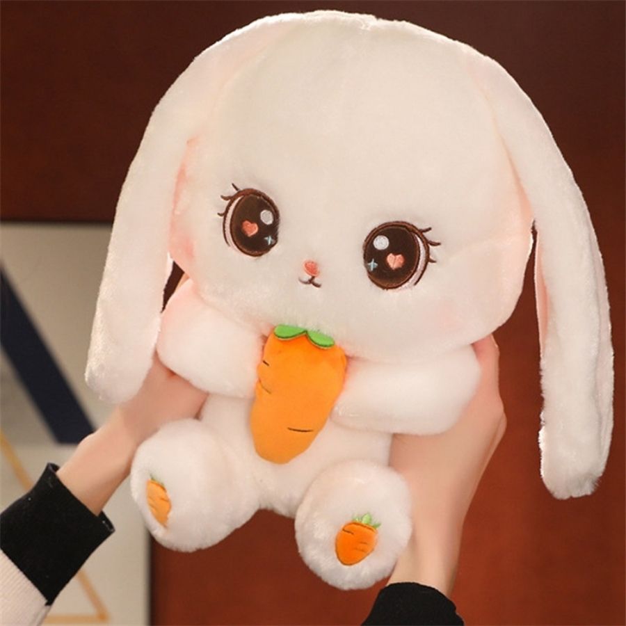 Peluche Lapin Blanc Crème aux Yeux Cœurs et Carotte – Image 4