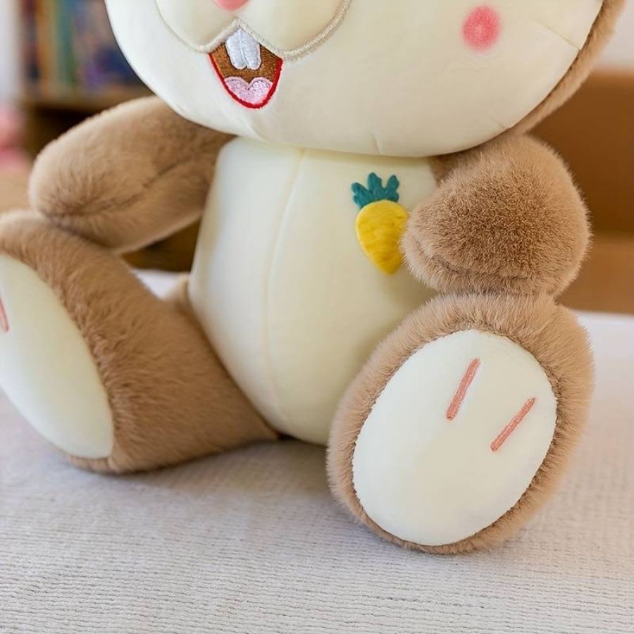 Peluche Lapin Marron Clair aux Yeux Bleus et Carotte – Image 5