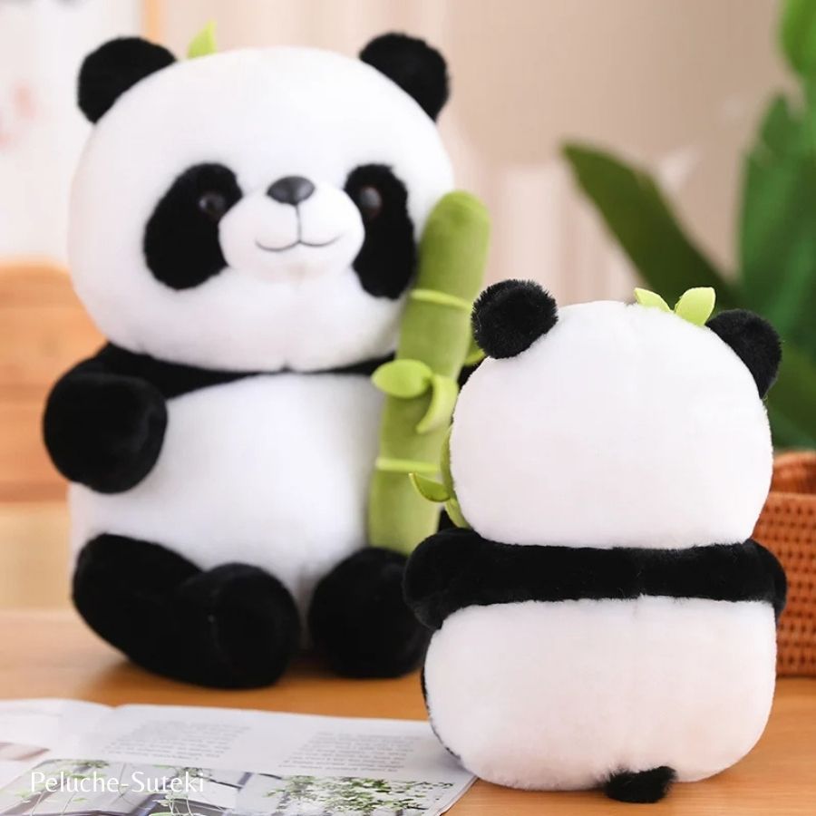 Peluche Panda Assise avec son Bambou et Feuilles – Image 6
