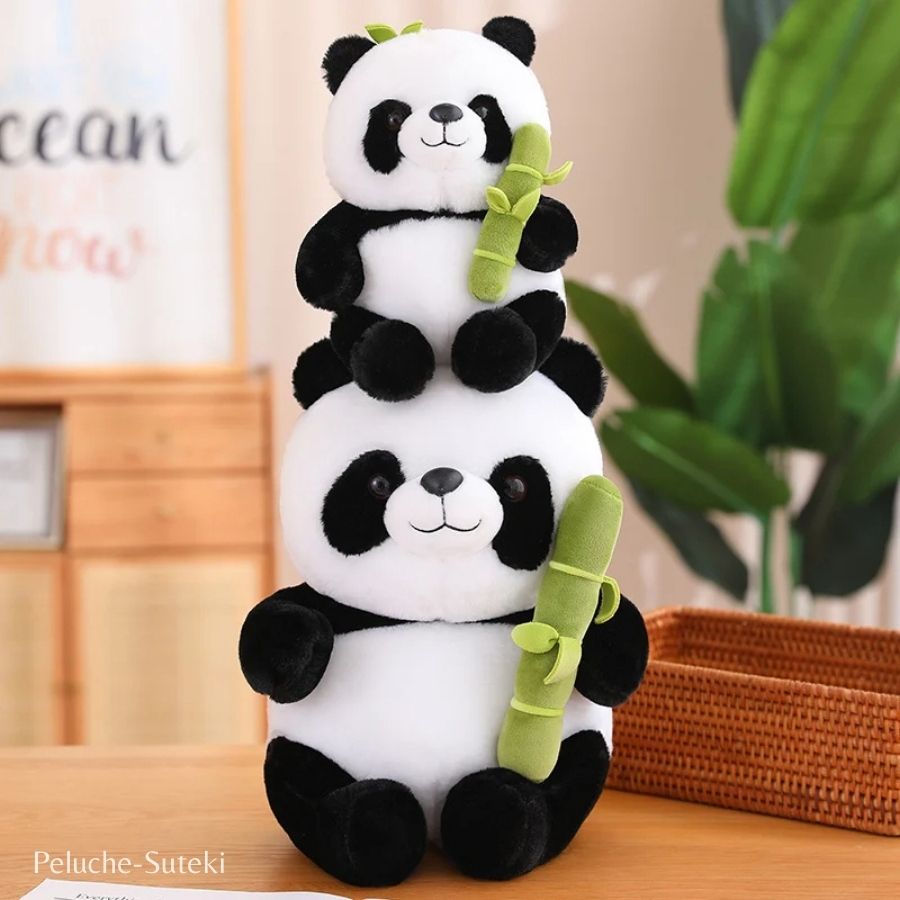 Peluche Panda Assise avec son Bambou et Feuilles – Image 8