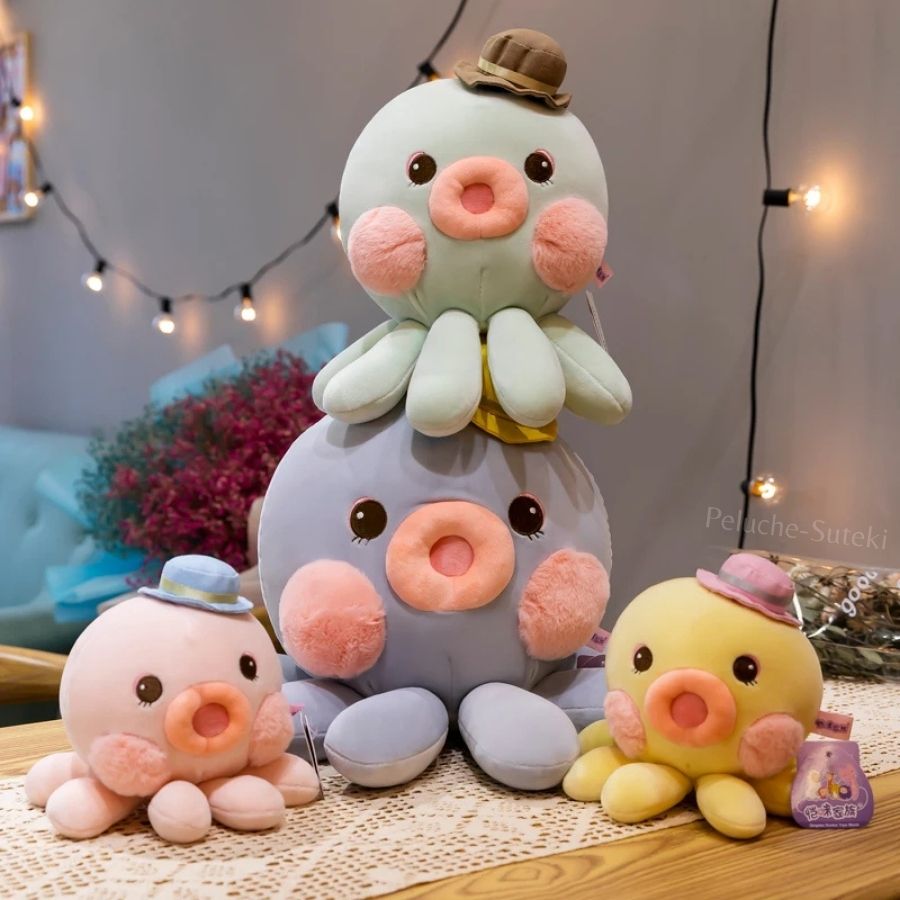 Peluche Pieuvre Pastel avec Chapeau et Joues Roses – Image 2