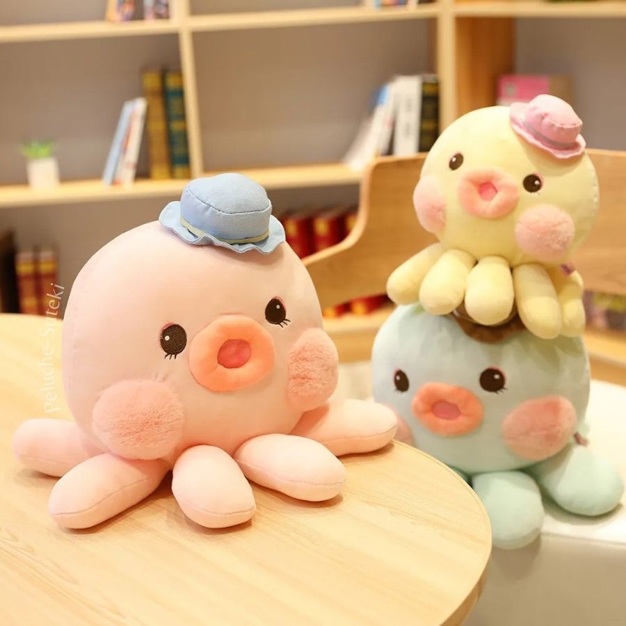 Peluche Pieuvre Pastel avec Chapeau et Joues Roses – Image 7