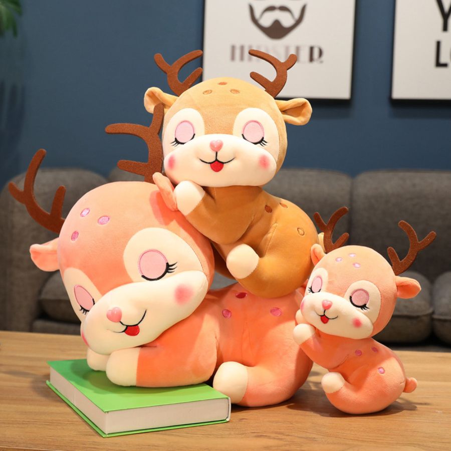 Peluche Faon Rose Pêche Dormant à Cils Brodés – Image 7