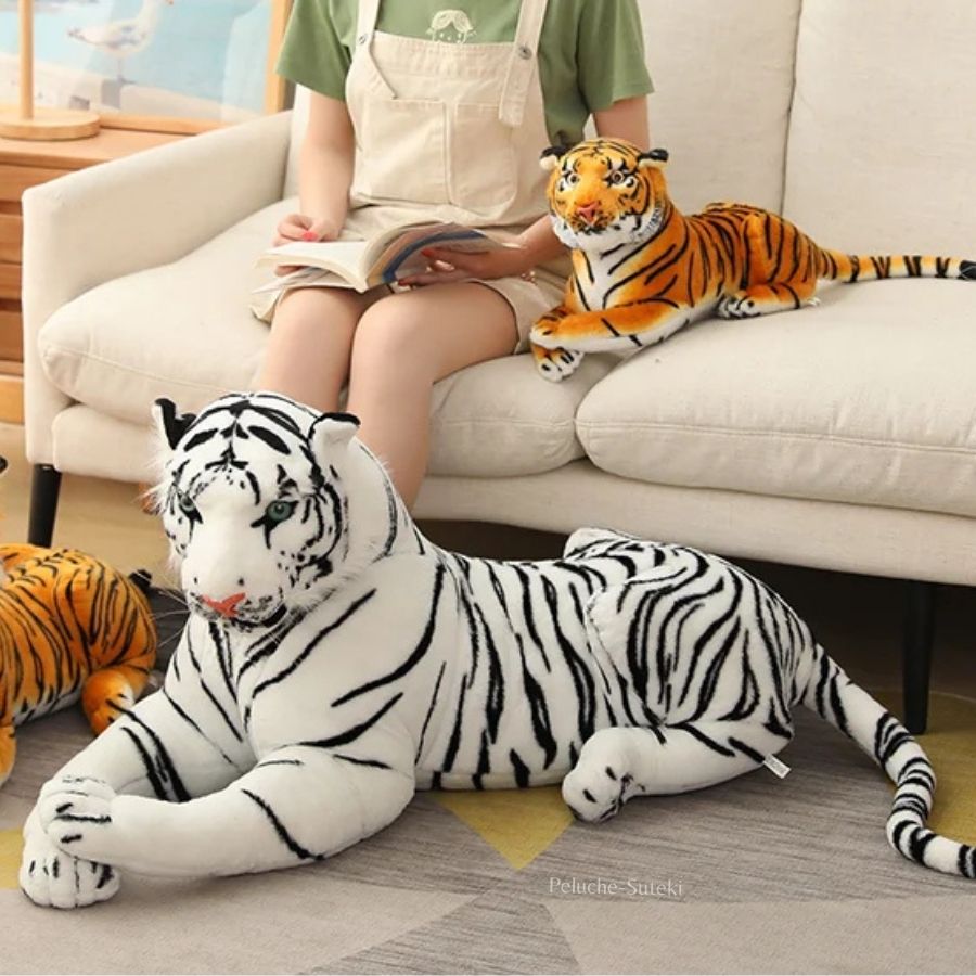 Peluche Tigre Blanc Géant aux Rayures Noires – Image 5