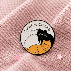 Pin's en Émail Rond 'Certified Cat Lady' aux Chats Mignons