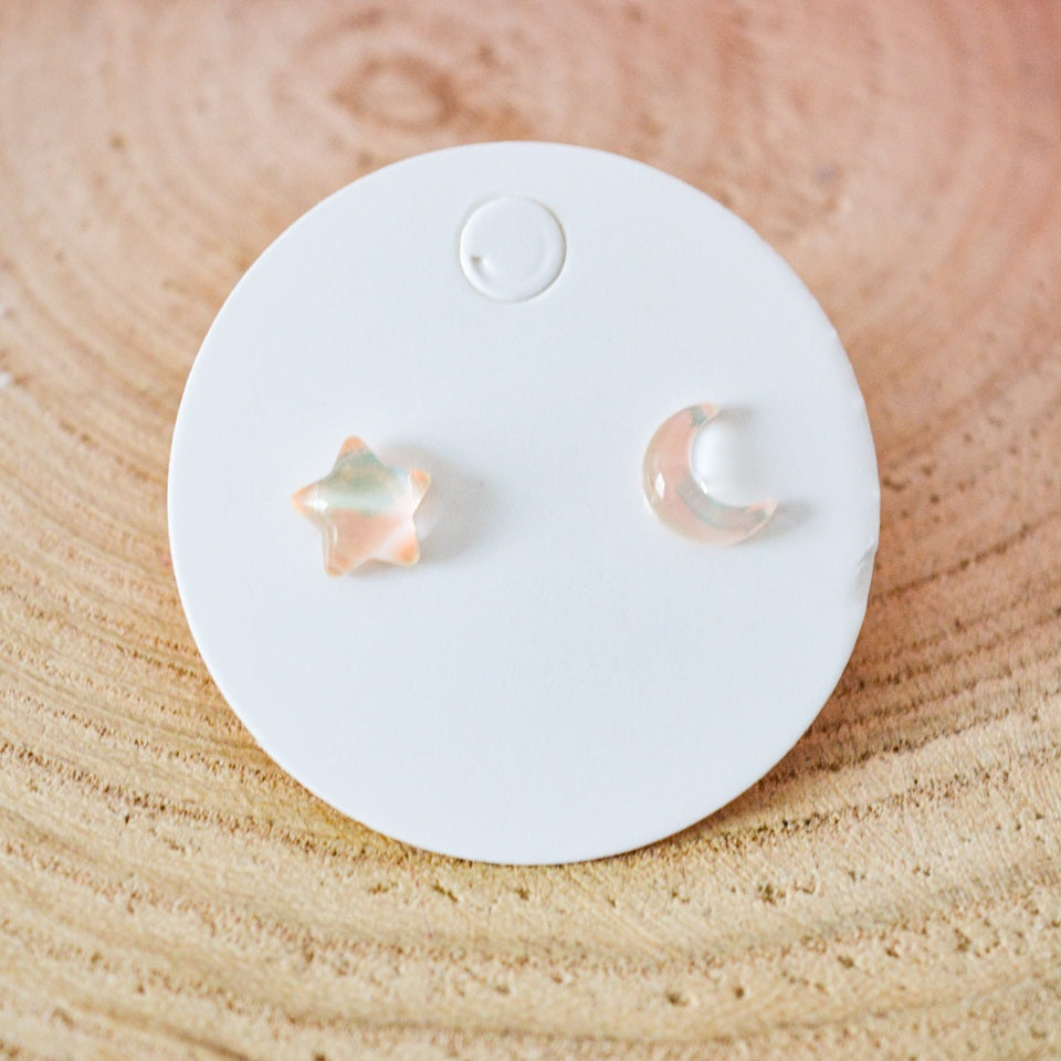 Boucles d'Oreilles Étoile et Lune Colorées – Image 4