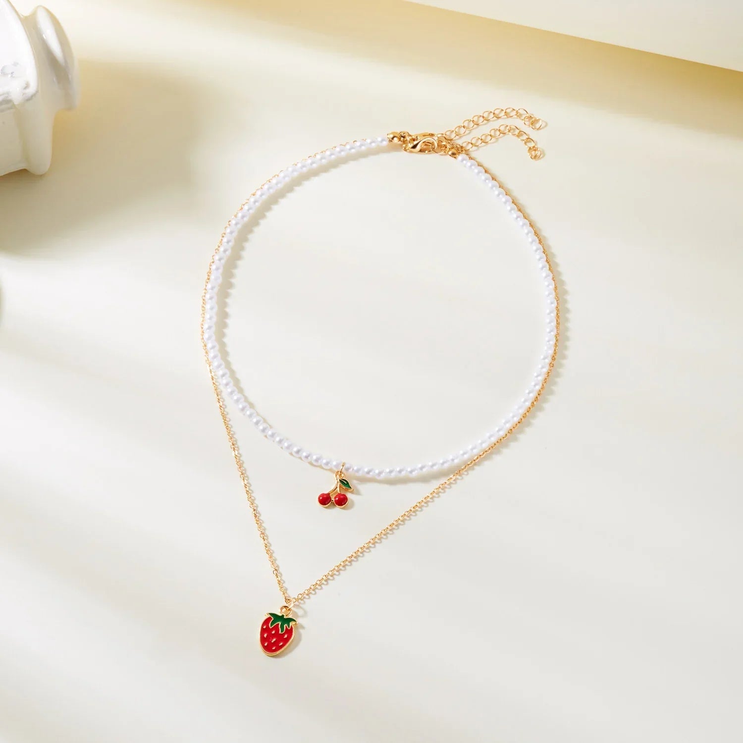 Collier Multirangs Perles et Fraises Rouge et Blanc – Image 16