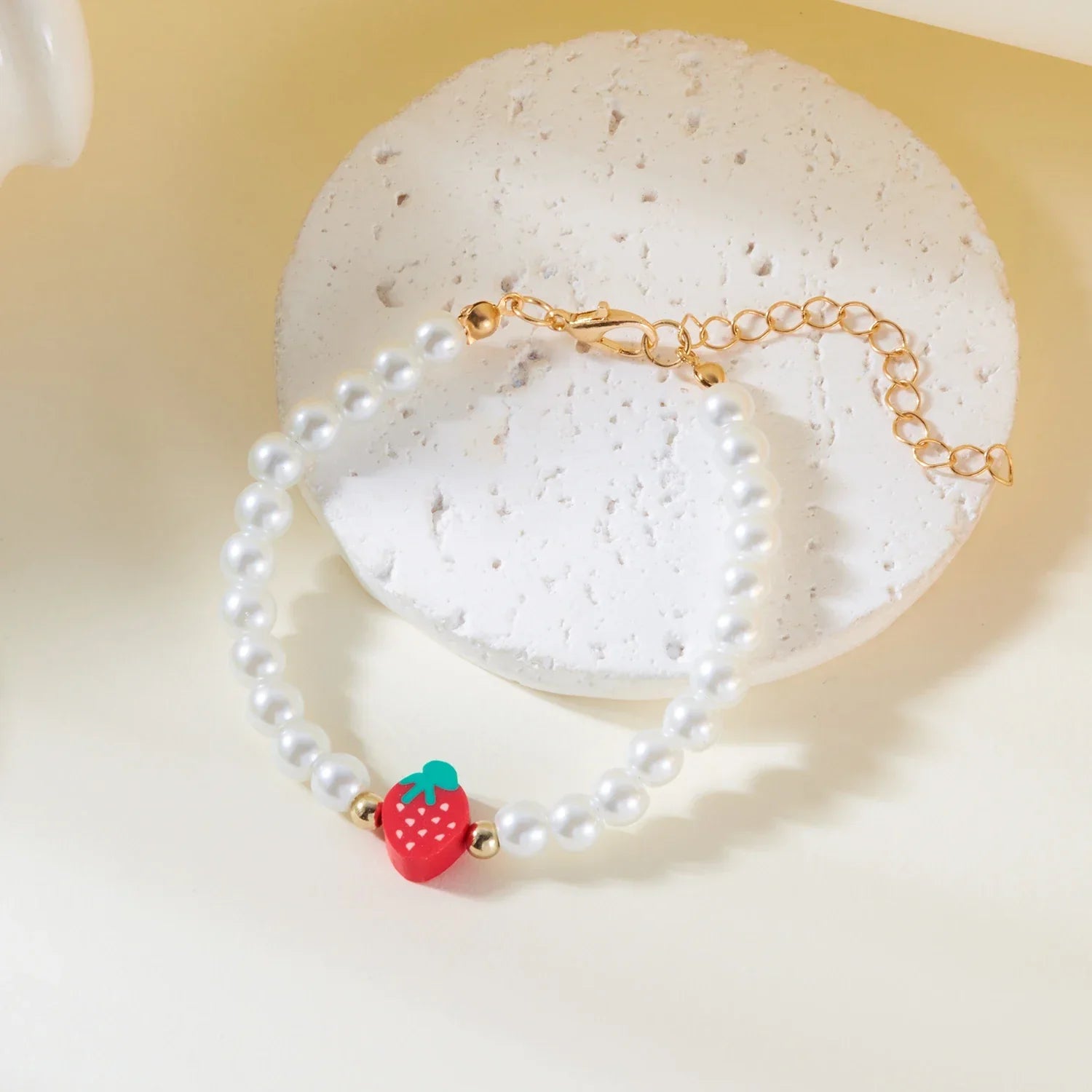 Collier Multirangs Perles et Fraises Rouge et Blanc – Image 20
