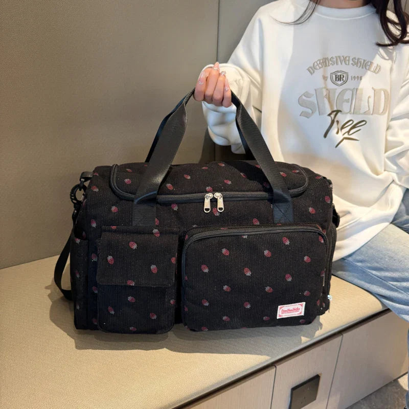 Sac Duffle en Velours Côtelé Écru à Fraises – Image 18