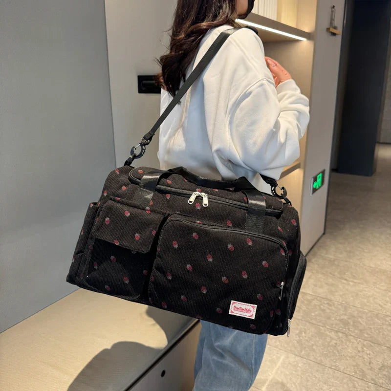 Sac Duffle en Velours Côtelé Écru à Fraises – Image 19