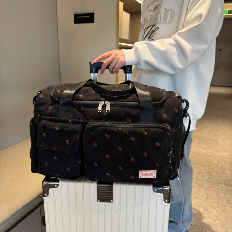 Sac Duffle en Velours Côtelé Écru à Fraises – Image 20