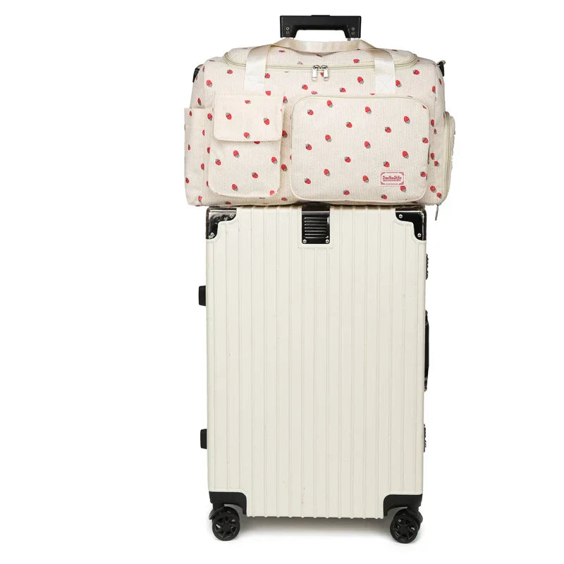 Sac Duffle en Velours Côtelé Écru à Fraises – Image 30