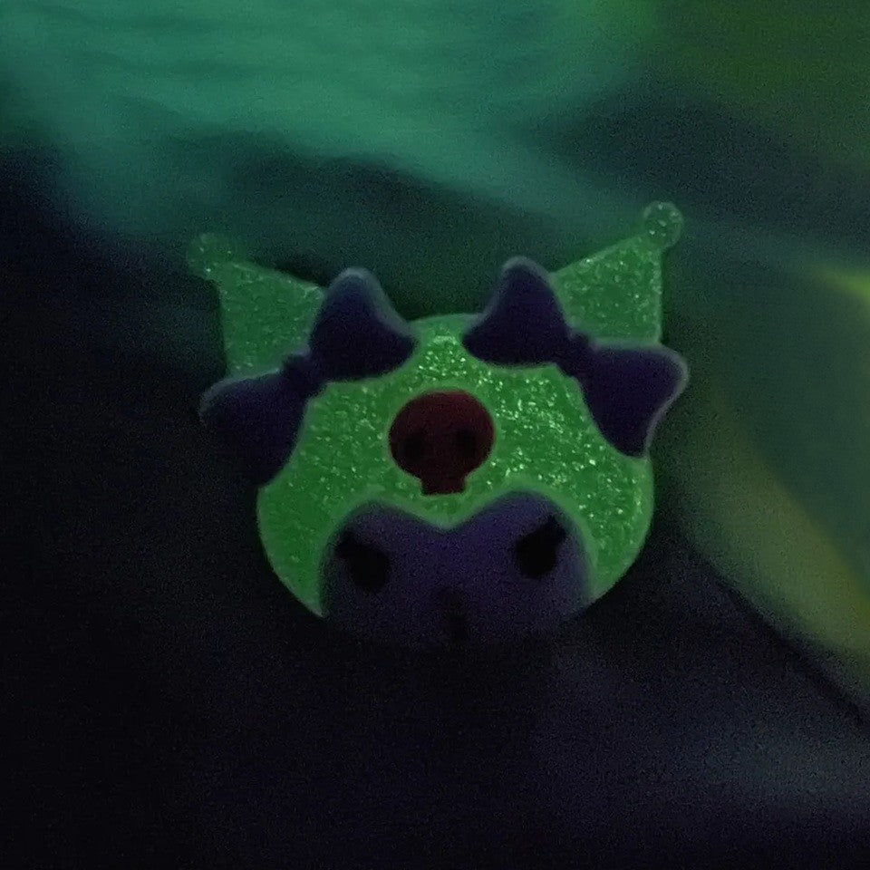 Grip Phosphorescent pour Smartphone Kuromi – Image 3