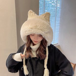 Bonnet Écru à Oreilles de Chat en Fausse Fourrure